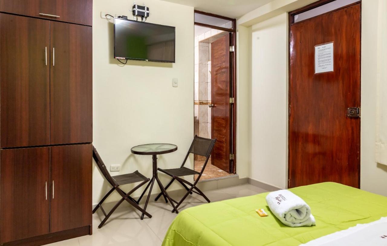Hostal Florida 齐克拉约 外观 照片