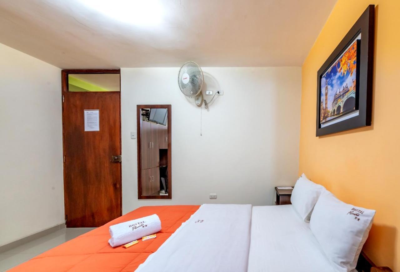 Hostal Florida 齐克拉约 外观 照片