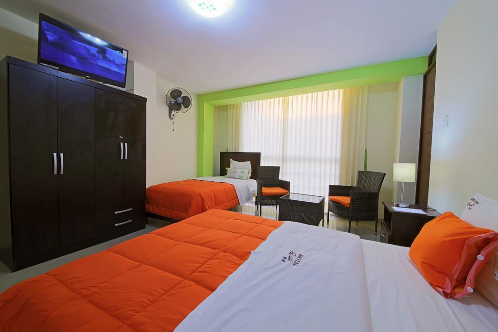 Hostal Florida 齐克拉约 外观 照片