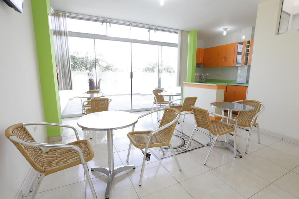 Hostal Florida 齐克拉约 外观 照片