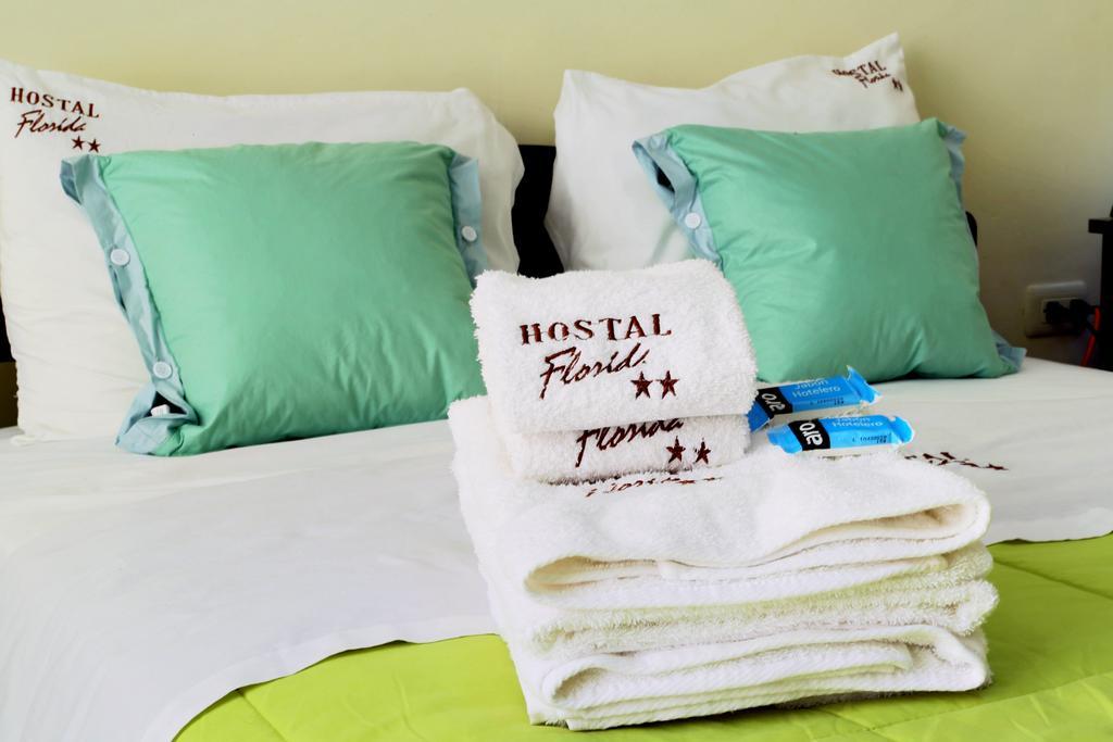 Hostal Florida 齐克拉约 外观 照片