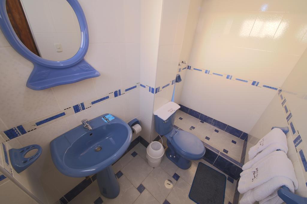 Hostal Florida 齐克拉约 外观 照片