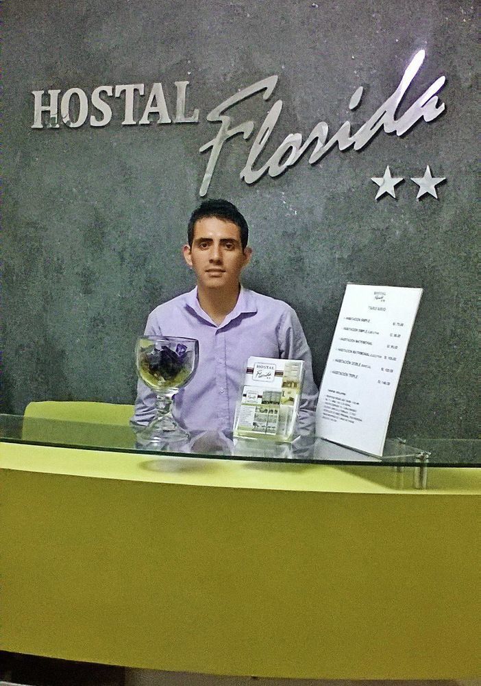 Hostal Florida 齐克拉约 外观 照片