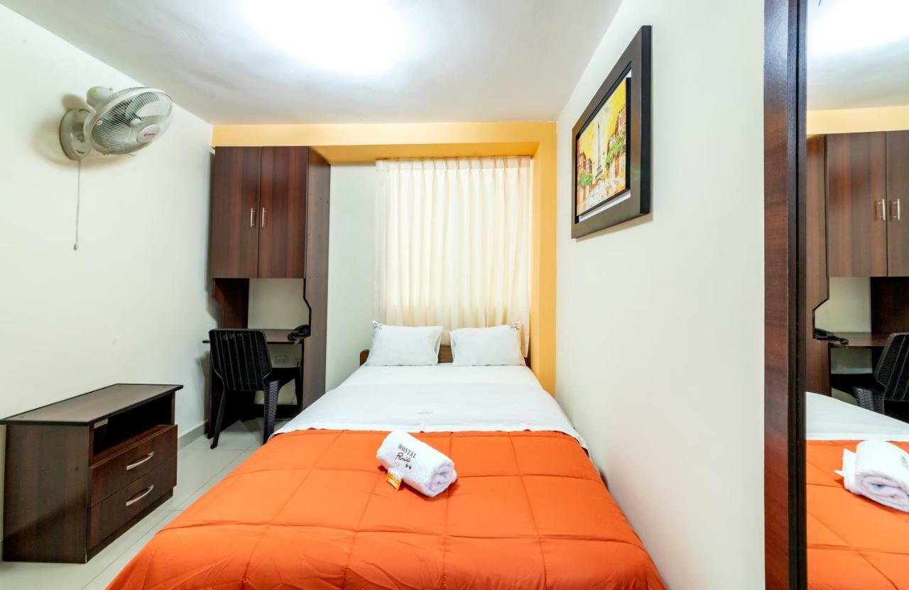 Hostal Florida 齐克拉约 外观 照片