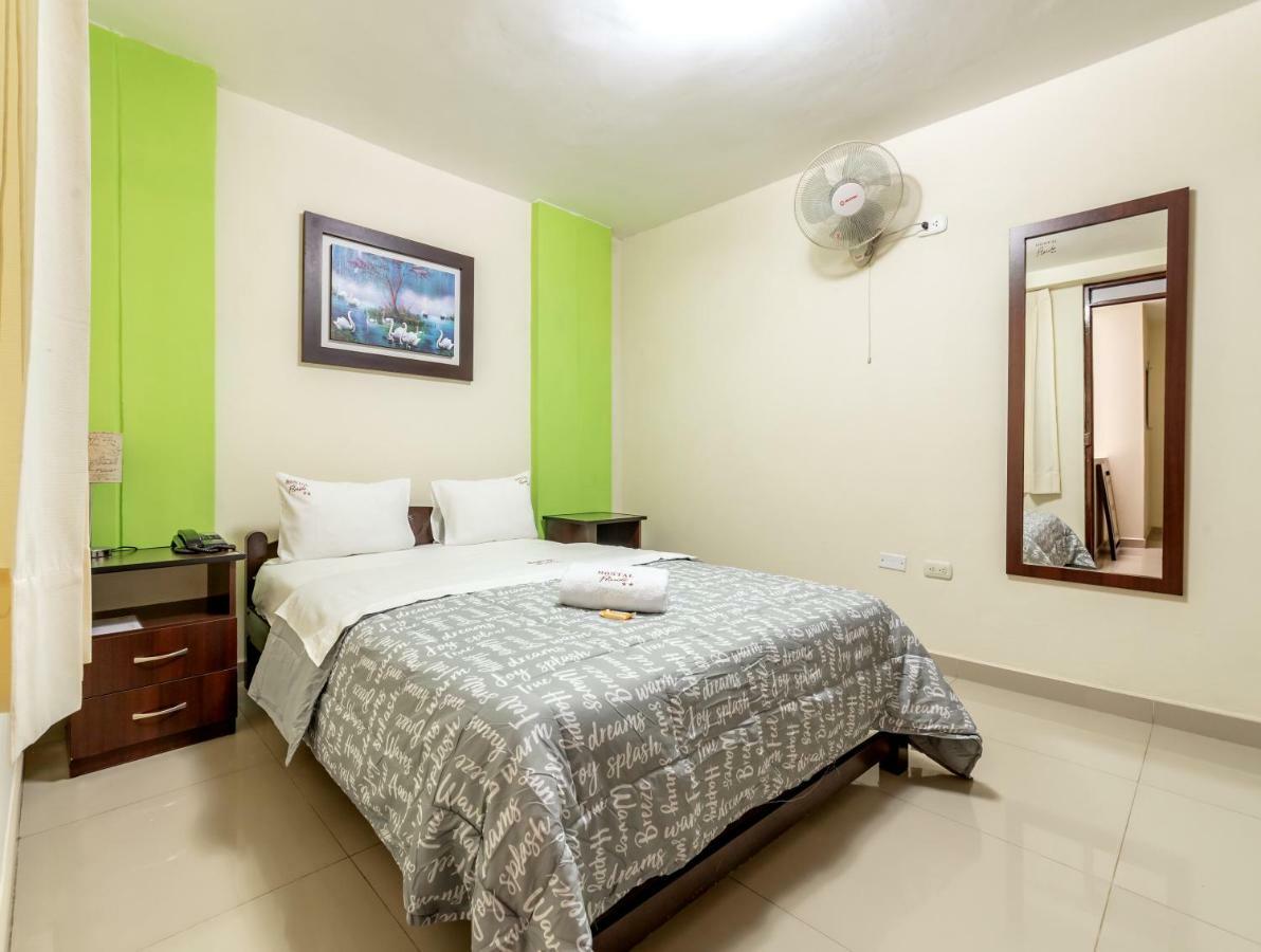 Hostal Florida 齐克拉约 外观 照片