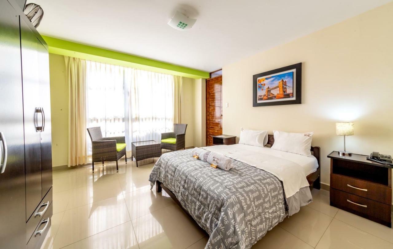 Hostal Florida 齐克拉约 外观 照片