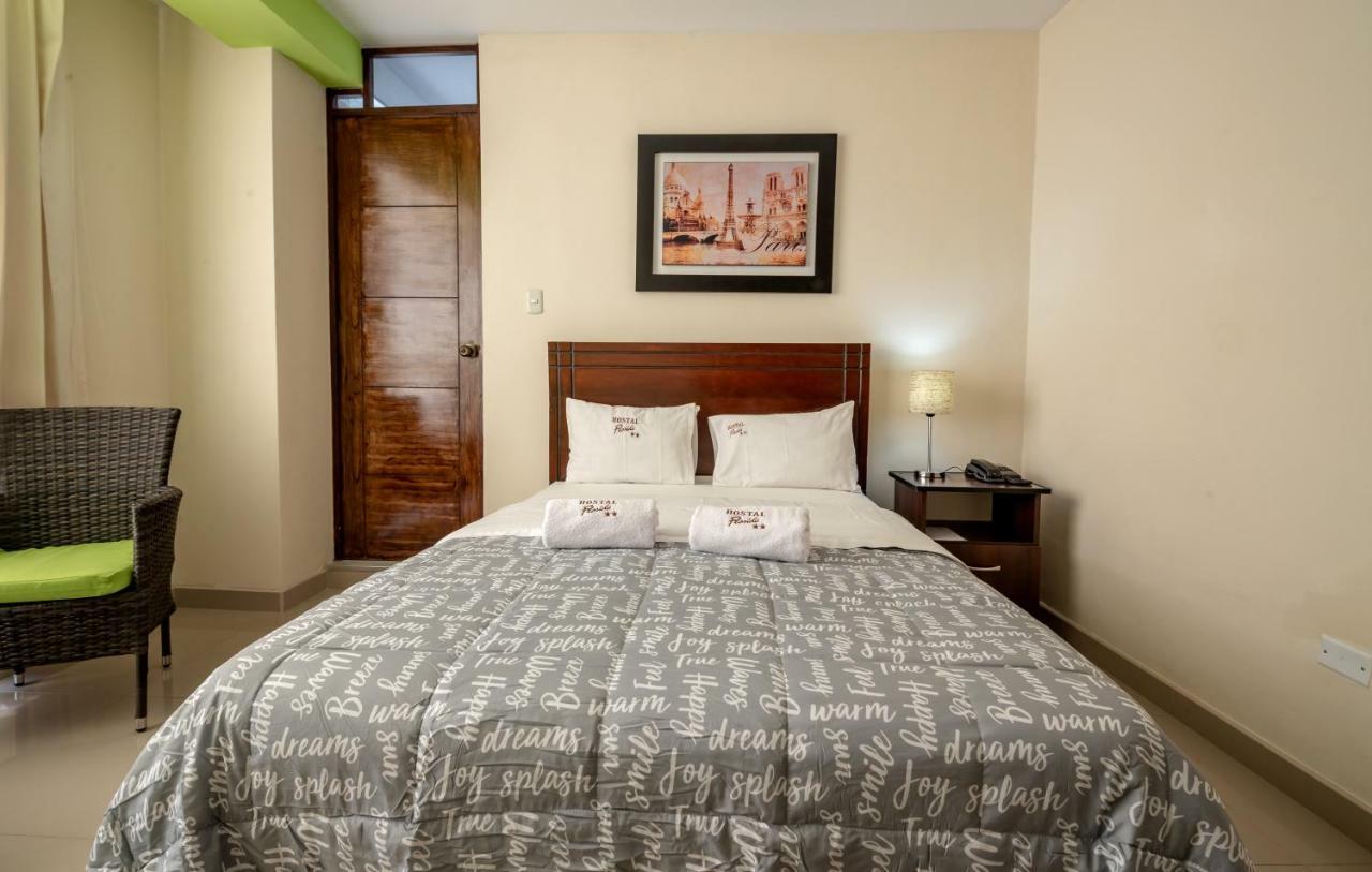 Hostal Florida 齐克拉约 外观 照片