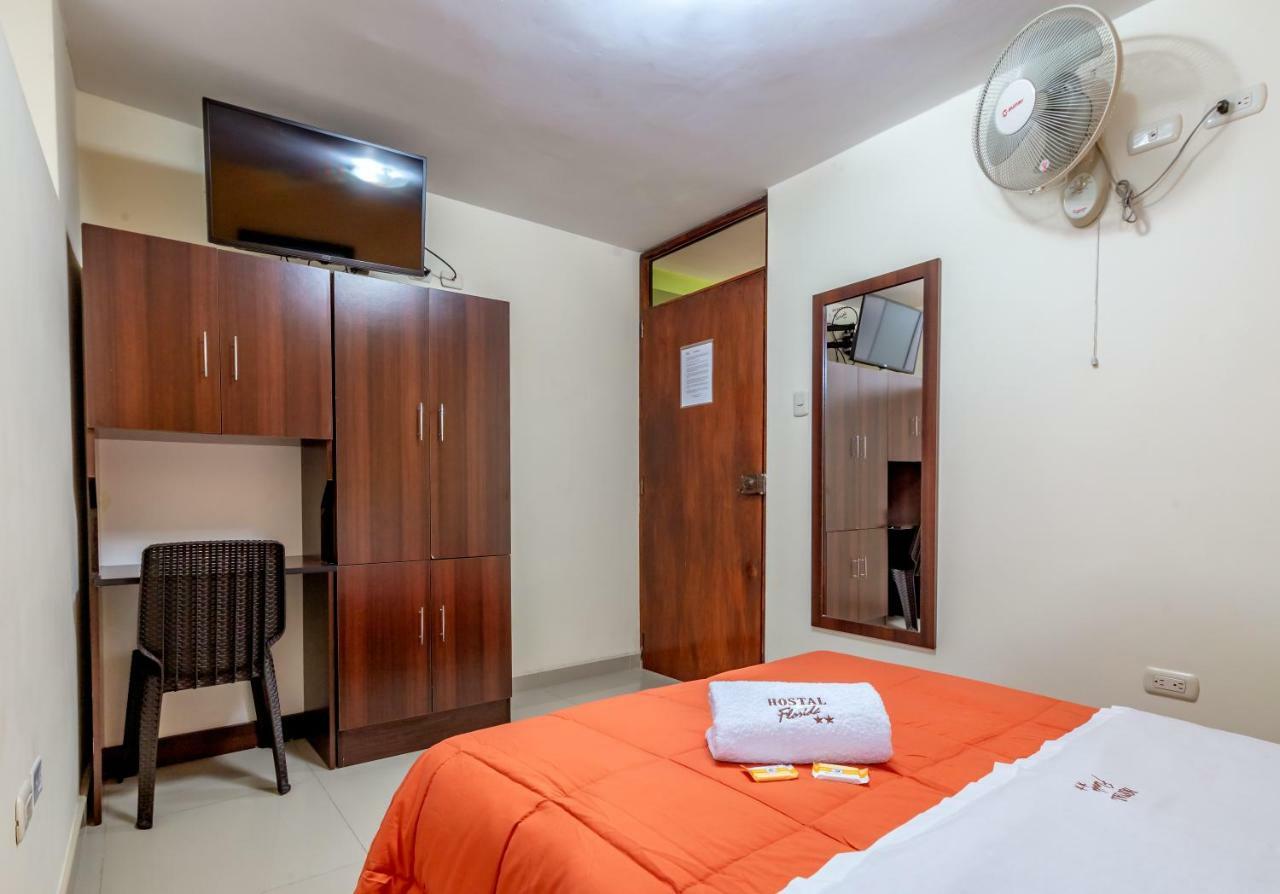 Hostal Florida 齐克拉约 外观 照片